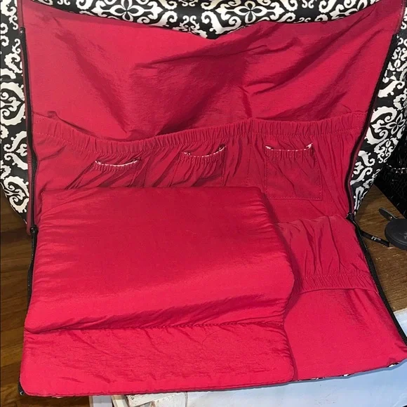 Petunia Pickle Bottom X-Large Messenger Style Diaper Bag-Like New ❤️ - Picture 6 of 11